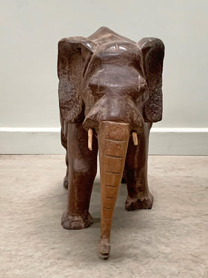 Carved elephants (each)