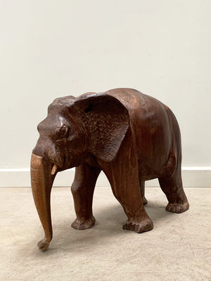 Carved elephants (each)