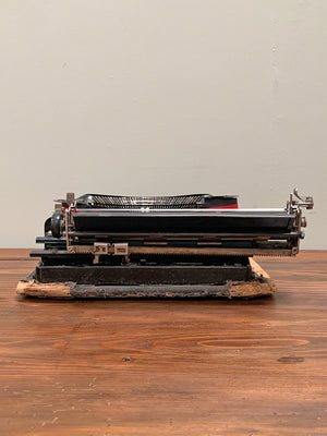 Erika typewriter with case 'as is'