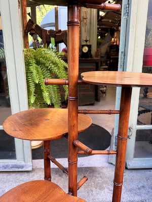 Leaf etagere