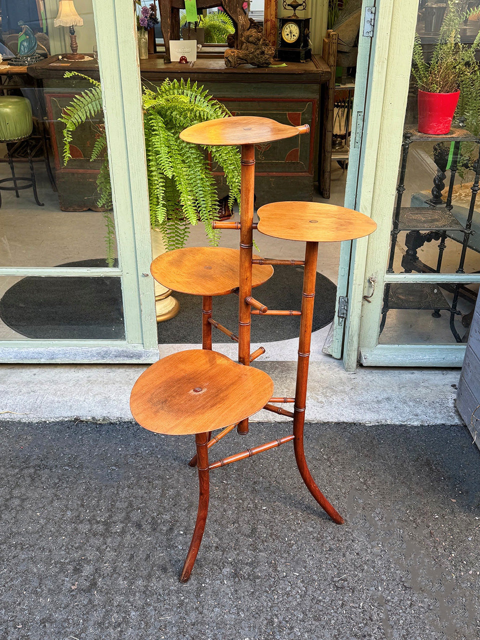 Leaf etagere (Reserved)