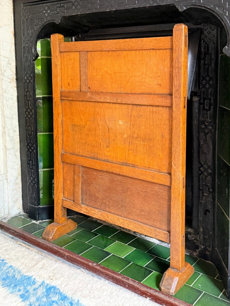 Oak fire screen