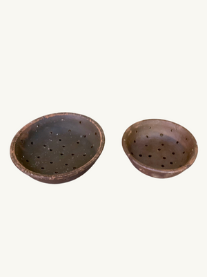 Flat cheese strainers