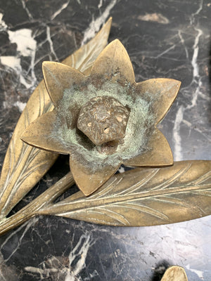 Flower ashtray