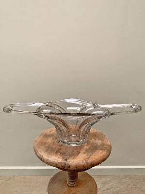 Wide glass dish