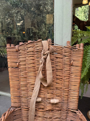Woven grape hod