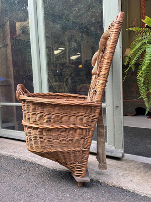Woven grape hod