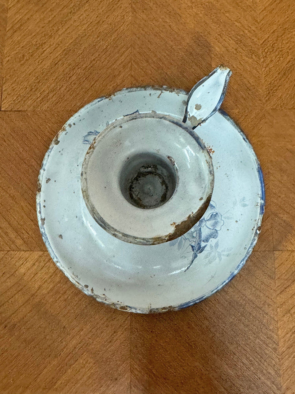 Enamel candleholder