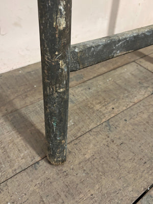 Antique tapered ladder