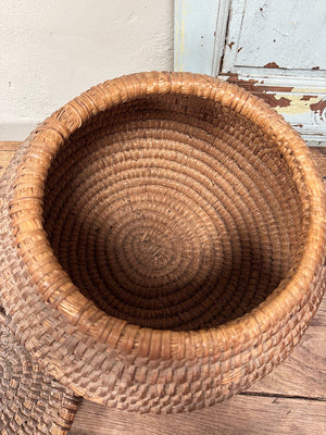 Lidded rattan storage container (Reserved)