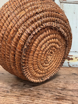 Lidded rattan storage container (Reserved)