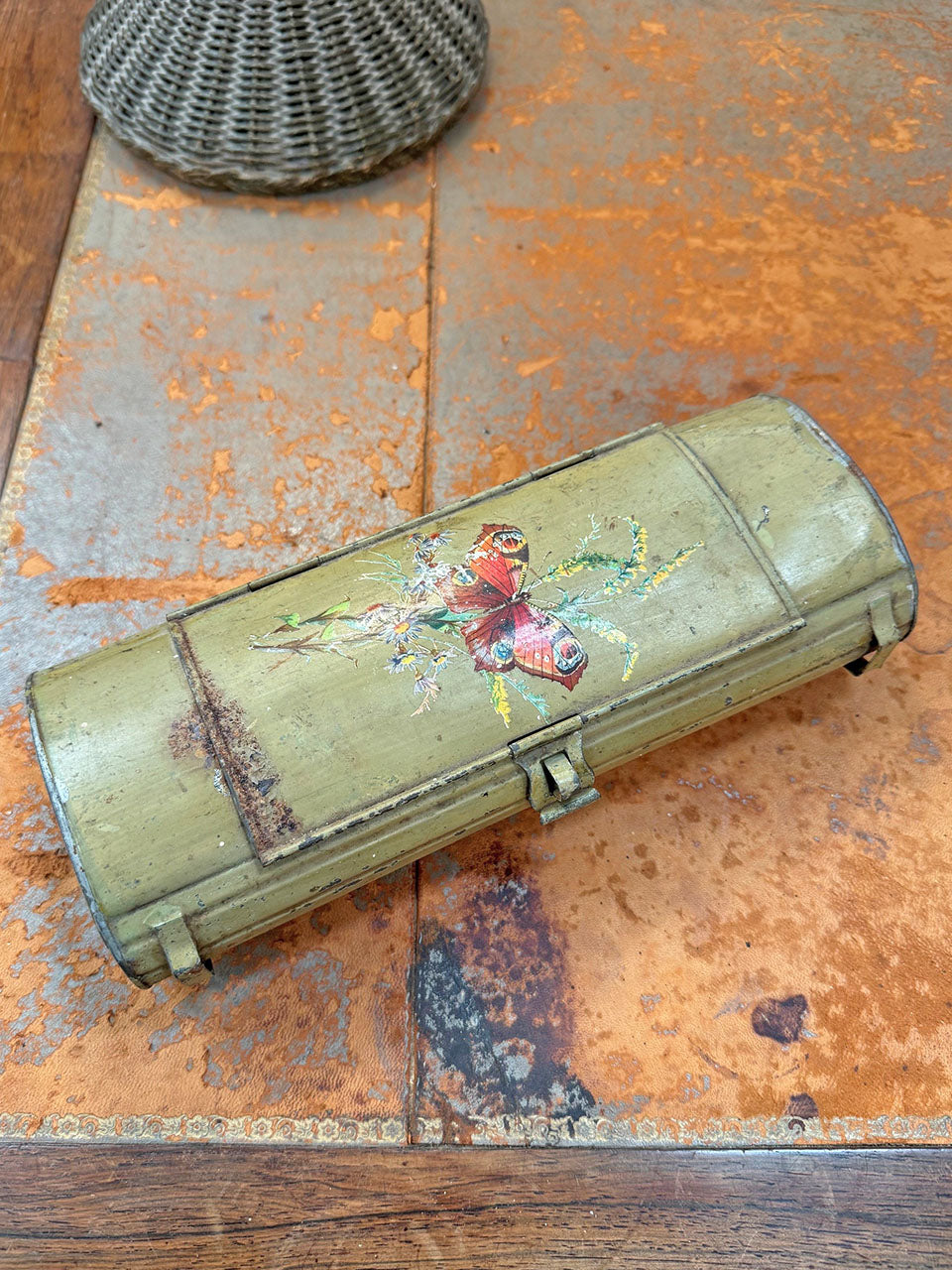 Painted metal case