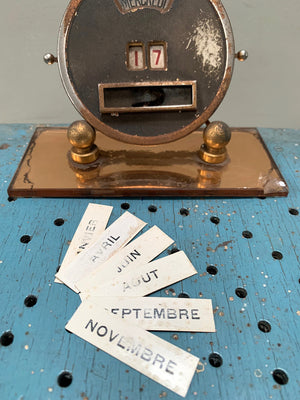Perpetual desk calendar (Reserved)