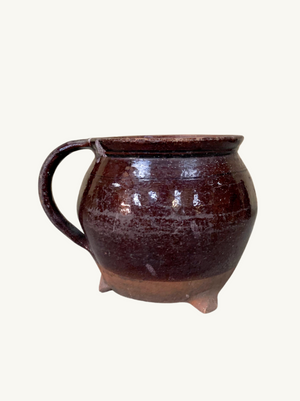 Large pot with feet (Reserved)
