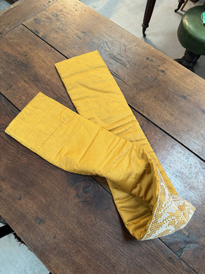 Padded table runner
