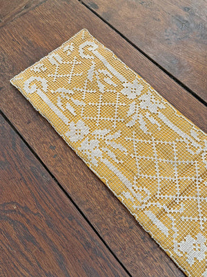 Padded table runner