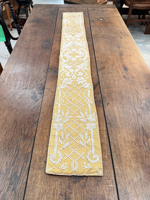 Padded table runner