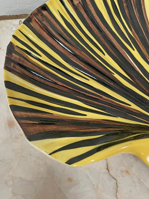 Large shell dish