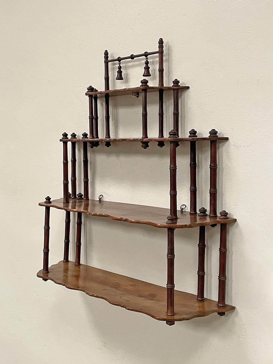 4 tier spindle shelves