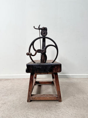 Spinning bench
