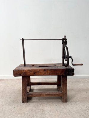 Spinning bench