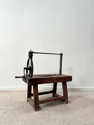 Spinning bench
