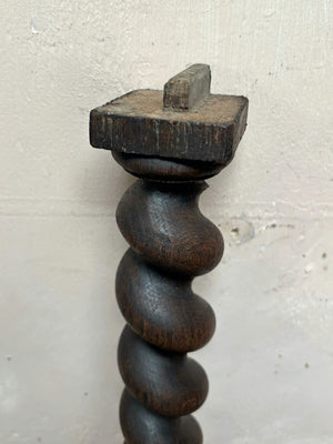 Oak spiral columns