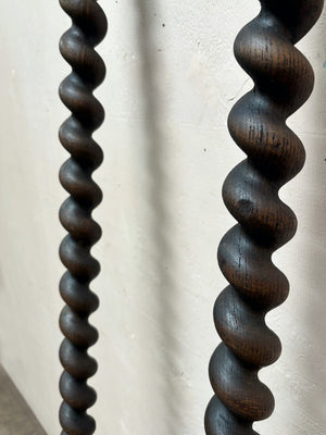 Oak spiral columns