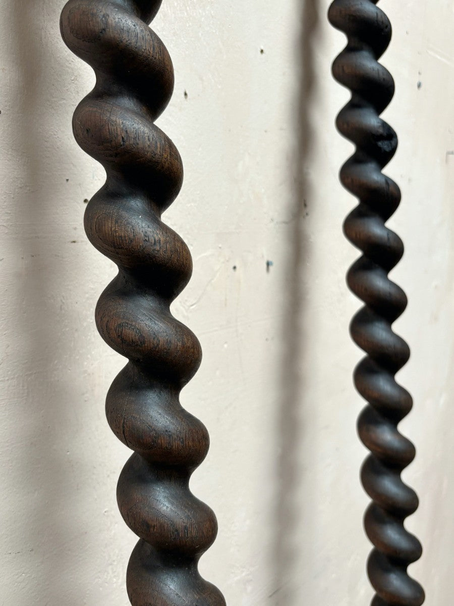 Oak spiral columns