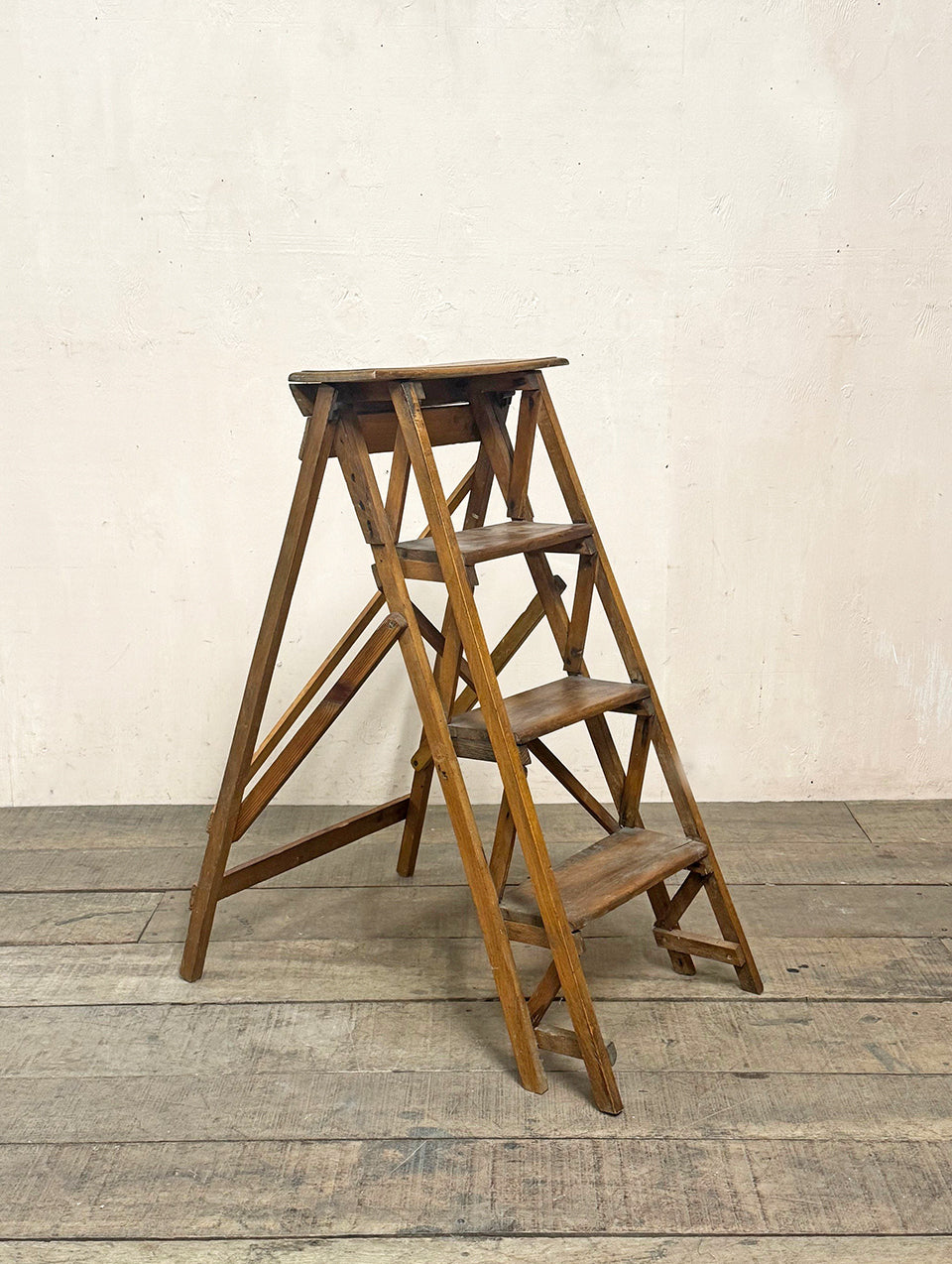 Folding library steps