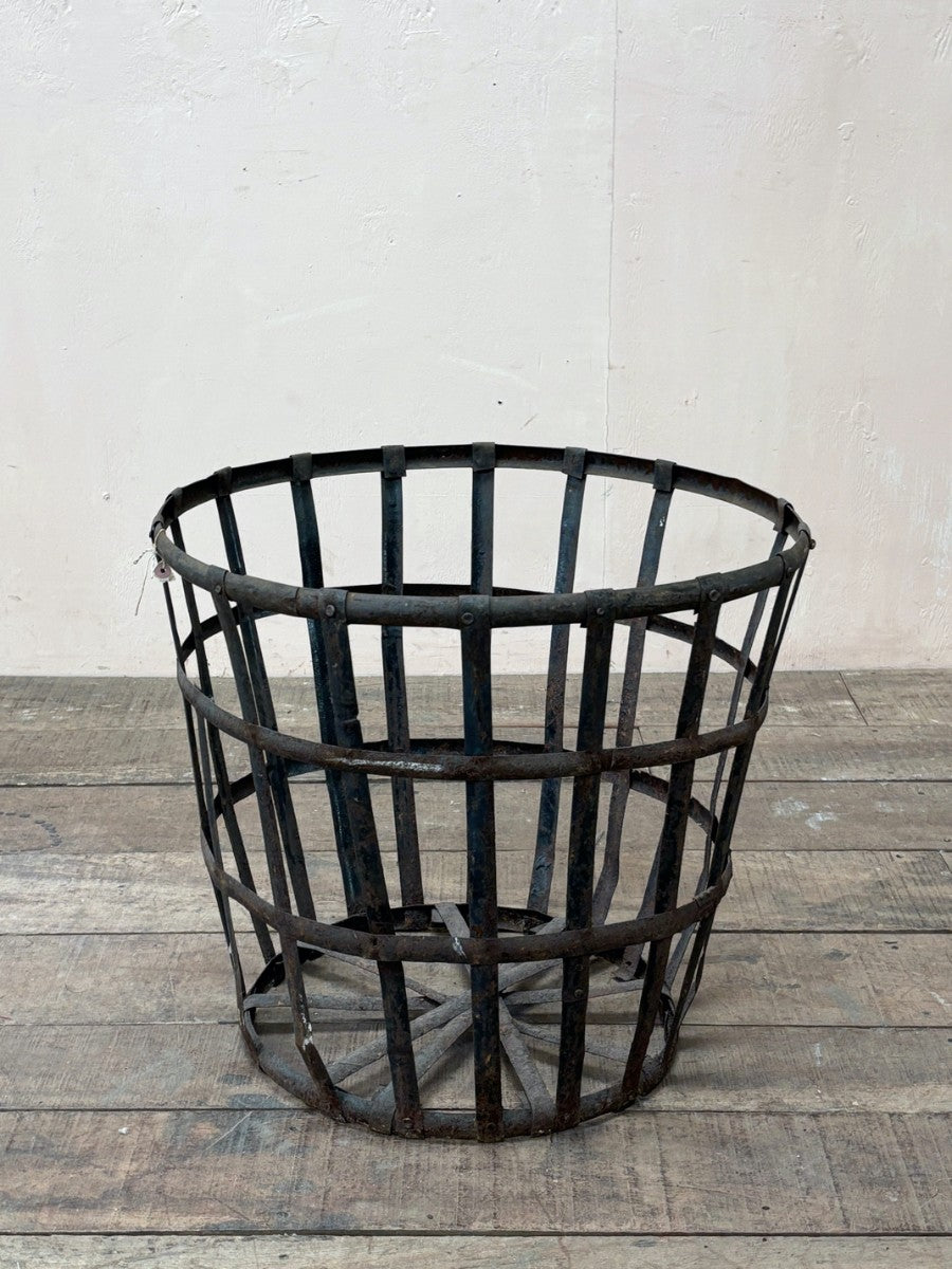 Strapwork basket