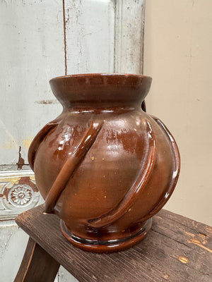 Swirl jug