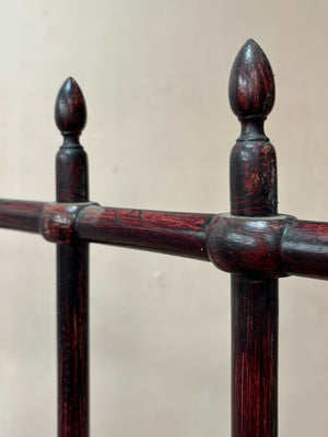 Turned timber screen
