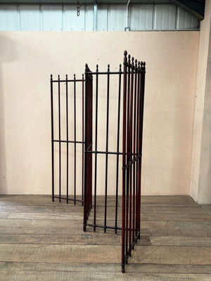 Turned timber screen