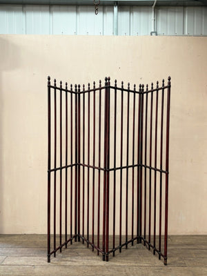 Turned timber screen