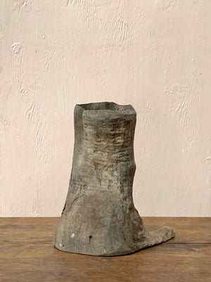 Trunk vase