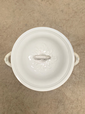 Ceramic tureen with lid