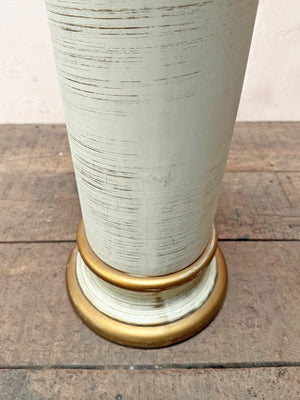 Ceramic pedestal