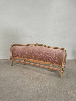 Demi corbeille upholstered bed