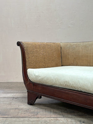 Empire daybed