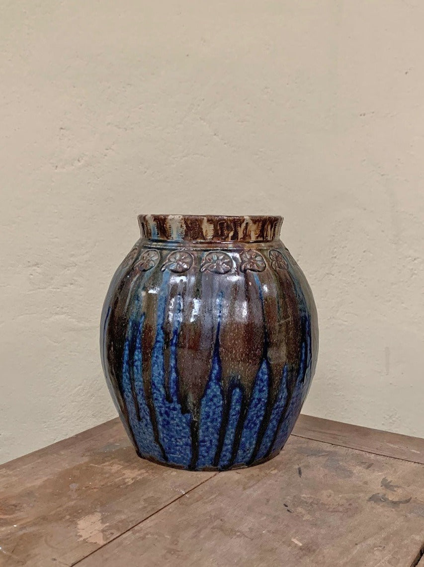 Glazed pot