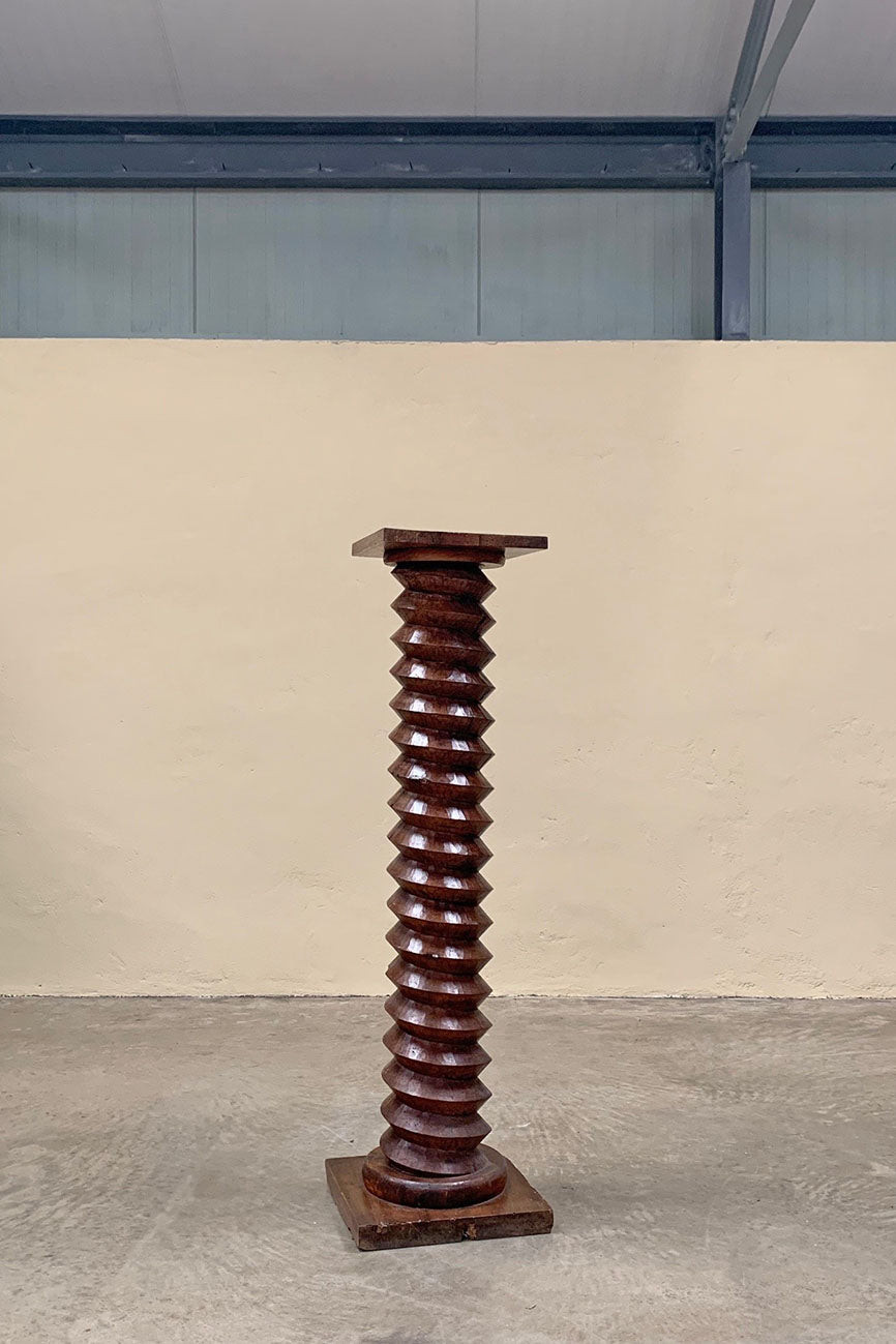 Tall wine press screw