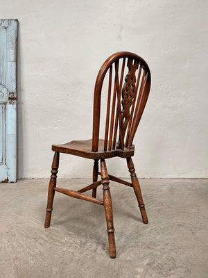 Set of 3 country kitchen chairs (Reserved)