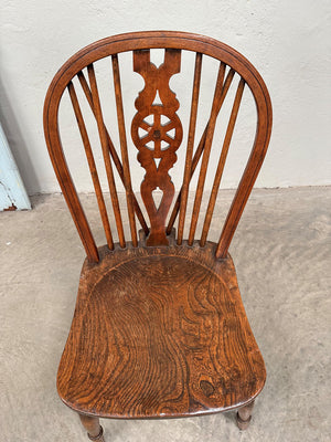 Set of 3 country kitchen chairs (Reserved)