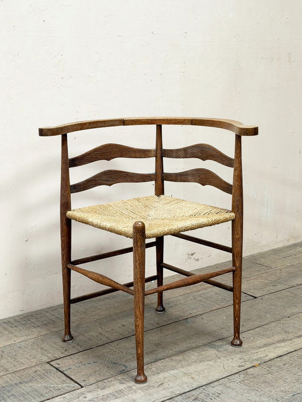 Corner chair