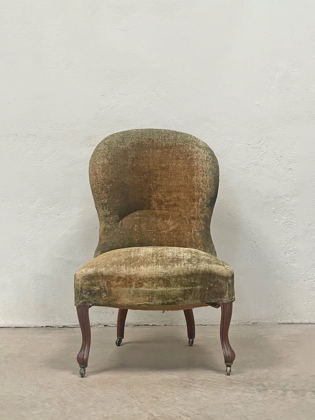 Rounded back slipper chair 'as is'