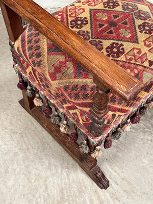 Grand oak chair