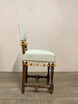 Louis XVI upholstered chair