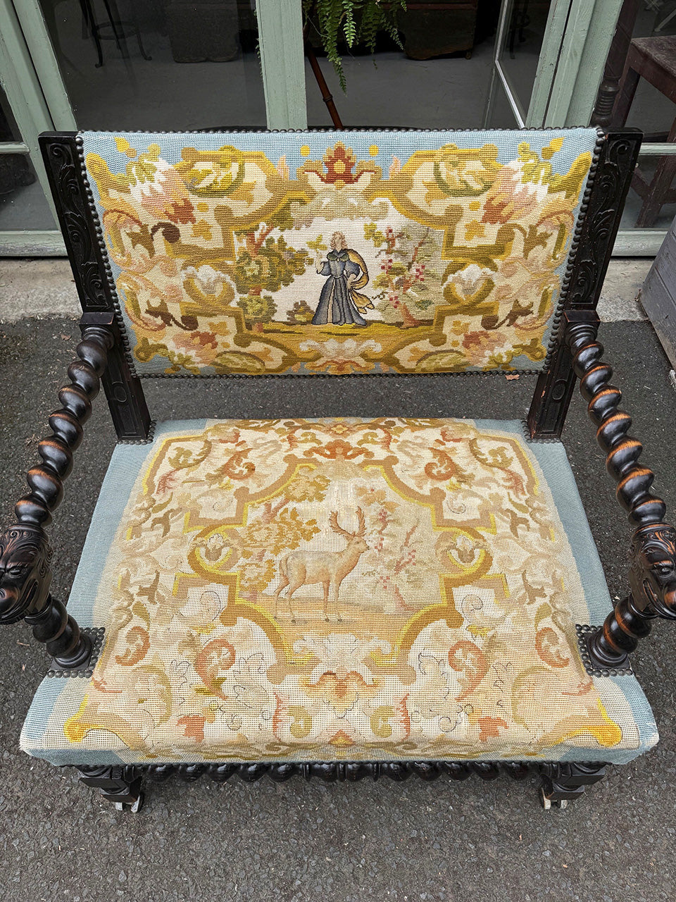 Wide love seat