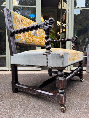 Wide love seat